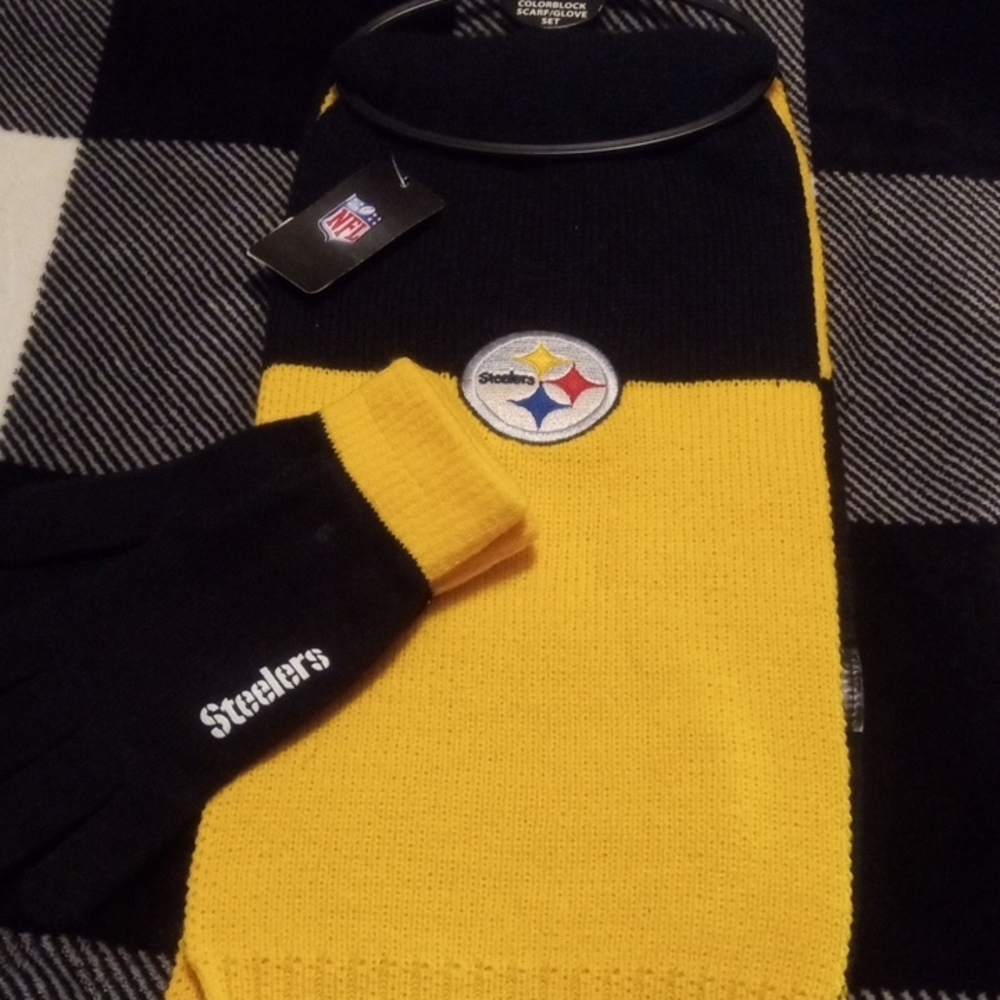 NFL Steelers Black and Yellow Scarf and Gloves Set